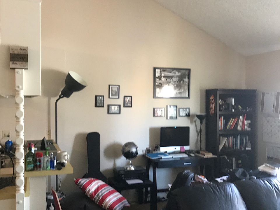 1st image of 321 8th St APT 4