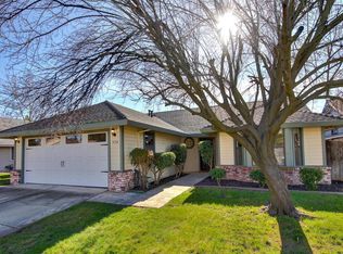 5154 Laguna Park Dr, Elk Grove, CA 95758