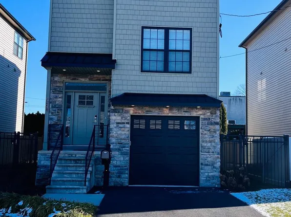 9241 Germania St, Philadelphia, PA 19114