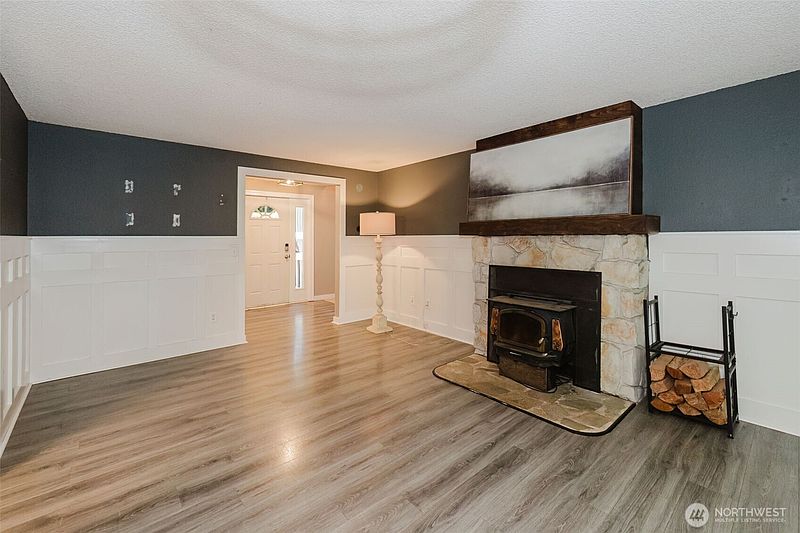5th image of 7629 Oak Park Drive NW