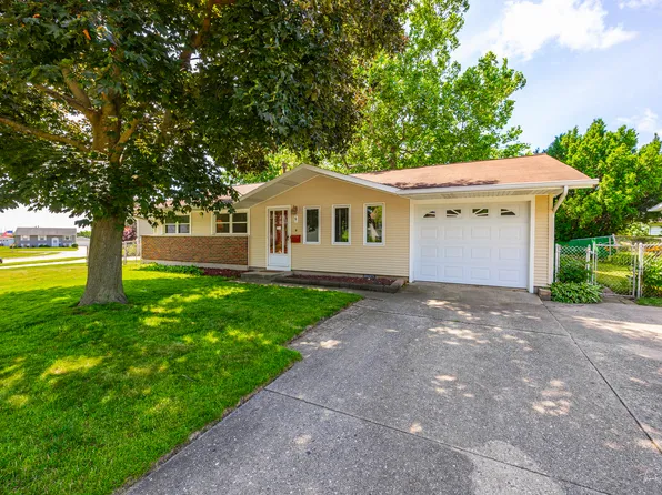 9 Beacon Ave, Romeoville, IL 60446