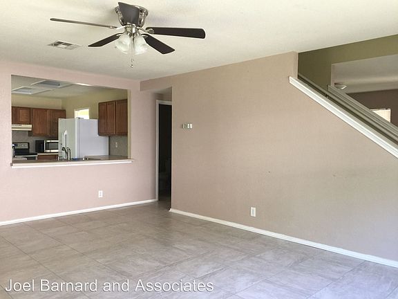 5th image of 110 Cypress Ct