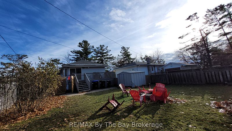 Wasaga Beach House for rent - 5 Bedrooms — photo 42