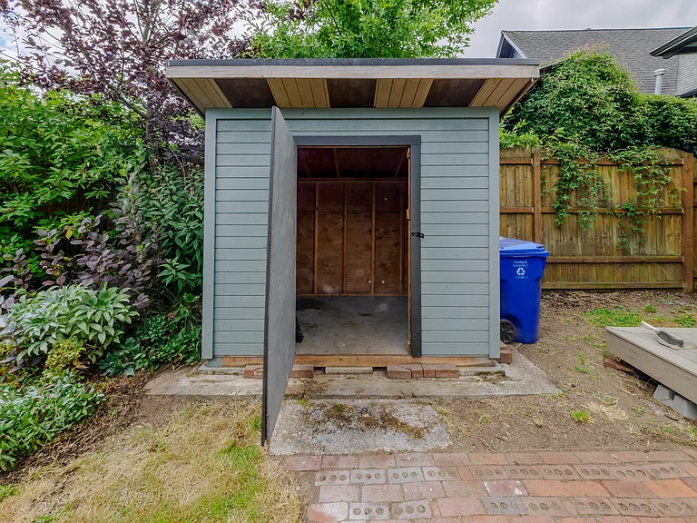 6706 NE Rodney Ave — Photo 28
