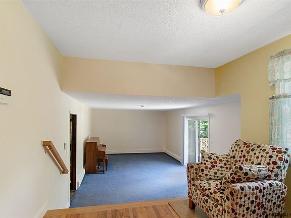 3rd image of 34 Kaatskill Way