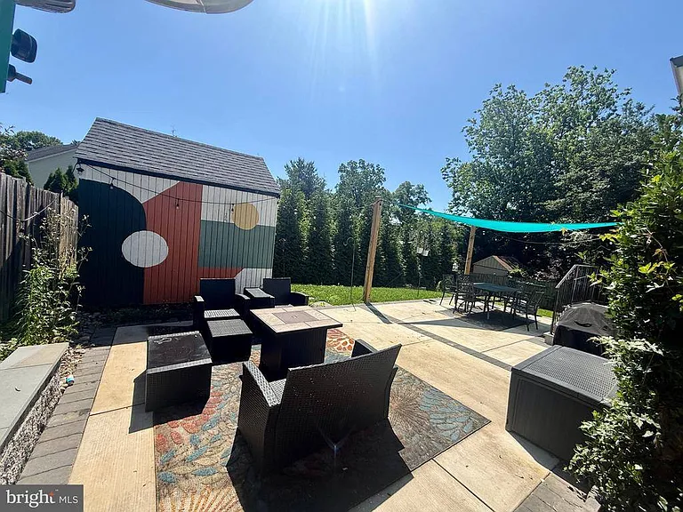 2903 Oak Knoll Dr — Photo 3