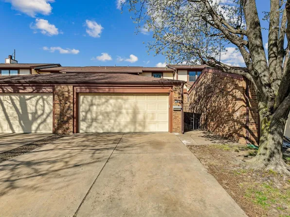 8917 W Harvest Ln APT 203, Wichita, KS 67212