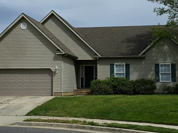 36 Arlberg Cir, Dover, DE 19904