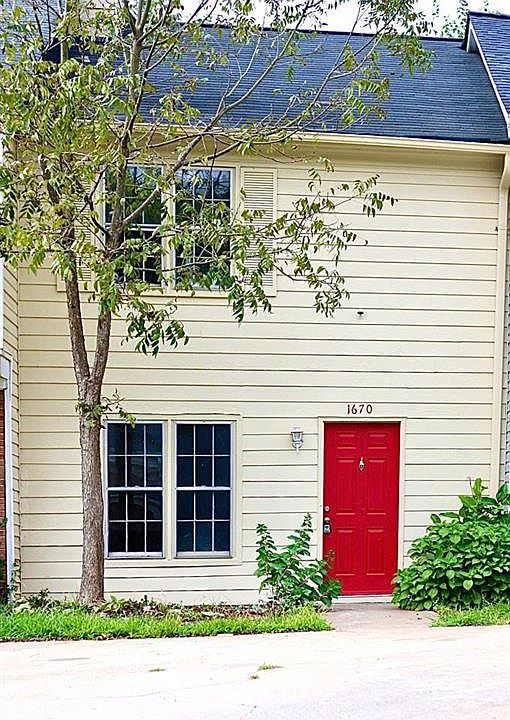 1st image of 1670 Winchester Way SE