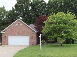 5372 Oakhill Dr, Swartz Creek, MI 48473