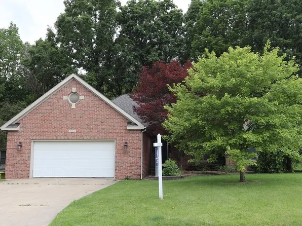 5372 Oakhill Dr, Swartz Creek, MI 48473