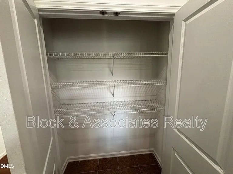 101 Red Bird Dr — Photo 13