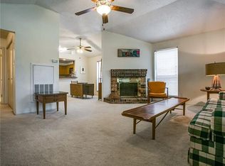 2424 Chestnut Way, Bedford, TX 76022
