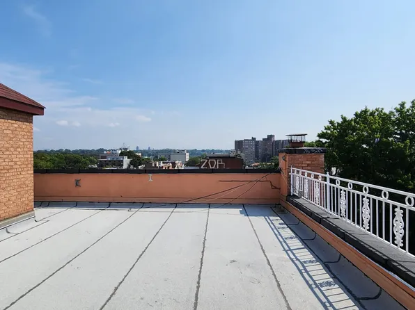 56-26 Van Cleef Street image 24 of 28