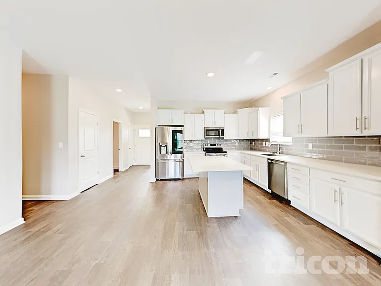 1614 Danielle Rd — Photo 4