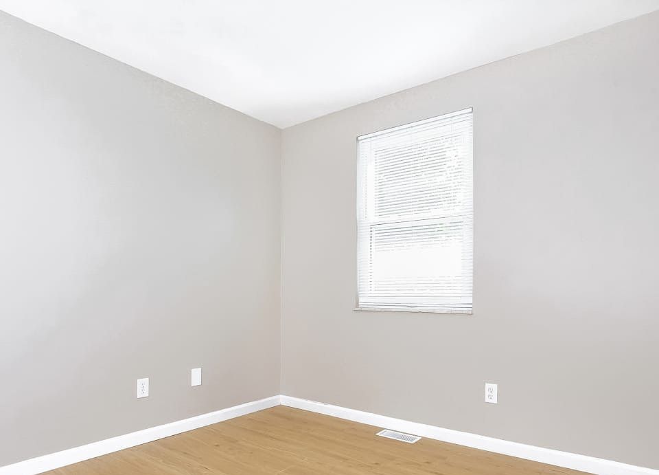 1st image of 26 Beckford Dr