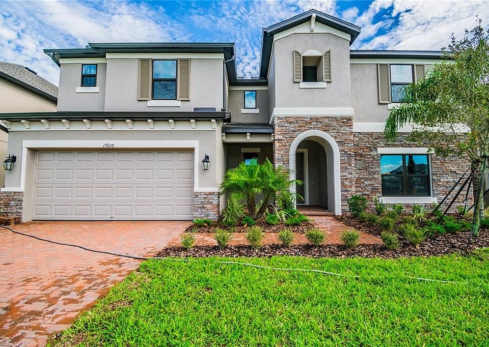 1st image of 19216 Briarbrook Dr