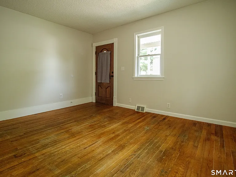 13 Ingraham Pl — Photo 14