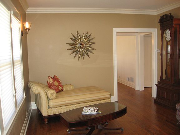 4th image of 7509 W Pratt Ave