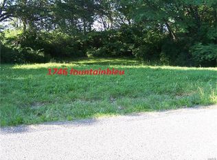 1746 Fountainbleu Dr, Worden, IL 62097