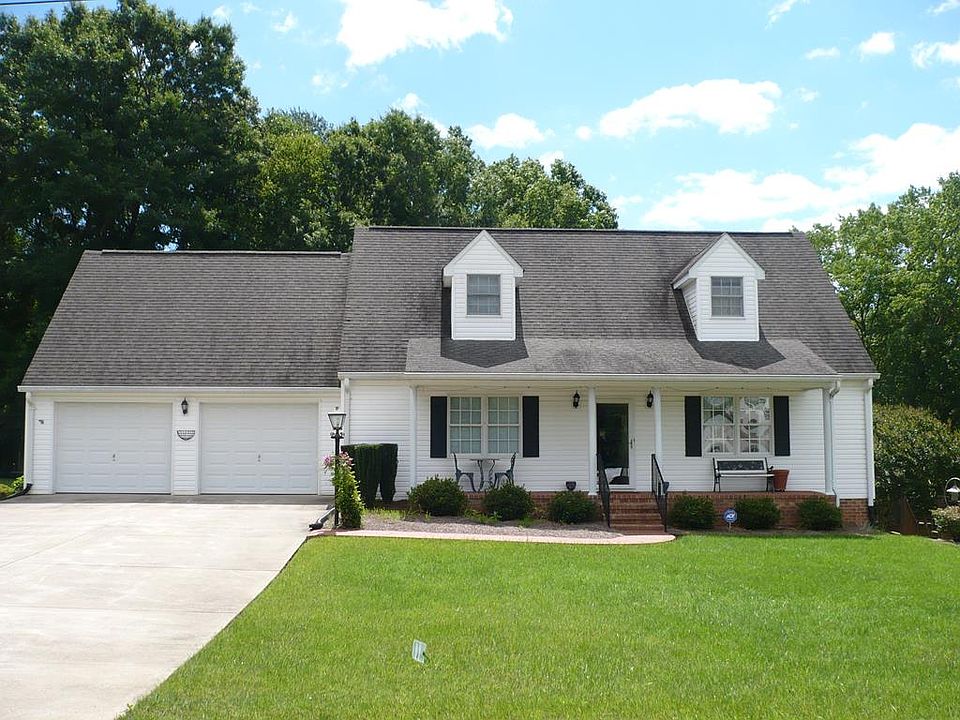 1st image of 120 Matthew Cir