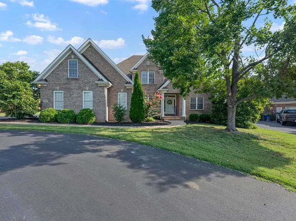 2075 Chesapeake Dr, Bowling Green, KY 42104