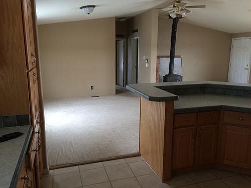 3rd image of 940 Karen Lee Ln