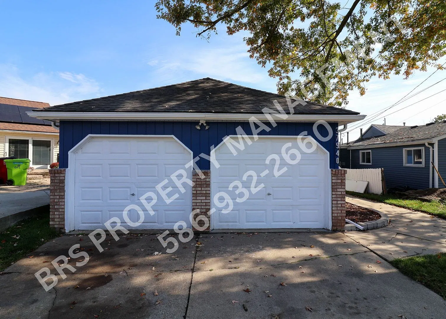 Charming 3-Bedroom Home on Lake St. Clair! — Photo 2