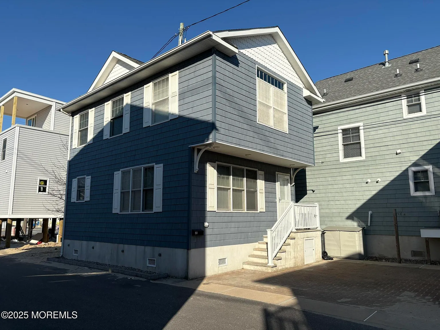 4 bed, 1100 sqft, $3,950 — Photo 2