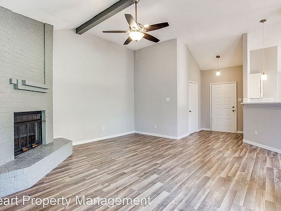 4th image of 203 Hemlock Dr