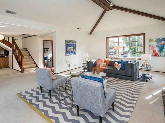 5th image of 34 Somerset Ln