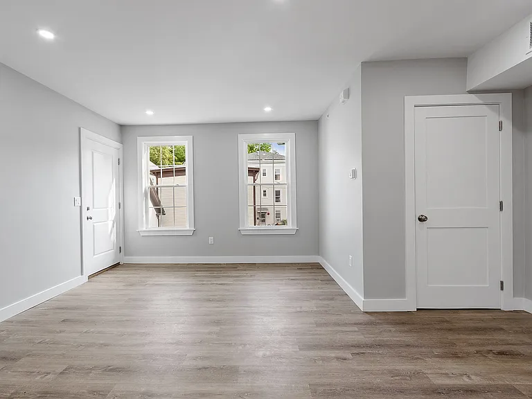 80 South St #7 — Photo 4