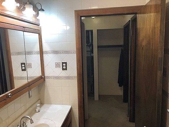 2nd image of 32251 Oscoda Ct