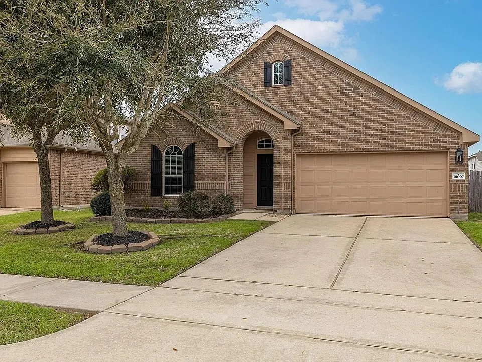 16007 David Hill Ln