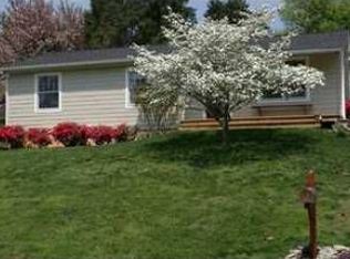 228 Barnesdale Rd, Charlottesville, VA 22911