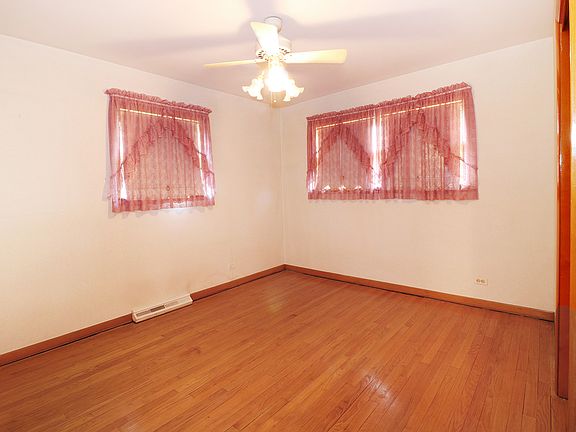 5th image of 175 W 28th Pl
