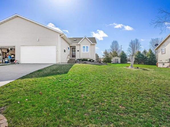 325 Redruth Dr, Dodgeville, WI 53533