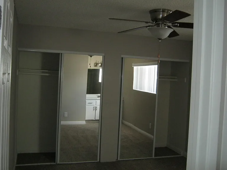 Ramona Apartments — Photo 8