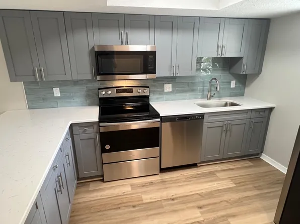 7401 35th St N #D, Pinellas Park, FL 33781