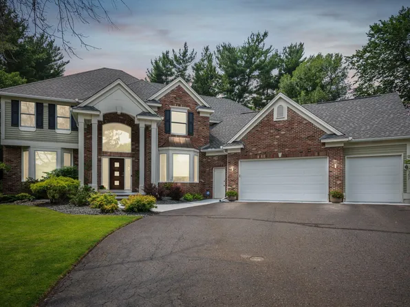3297 Samuel Ct, Vadnais Heights, MN 55127