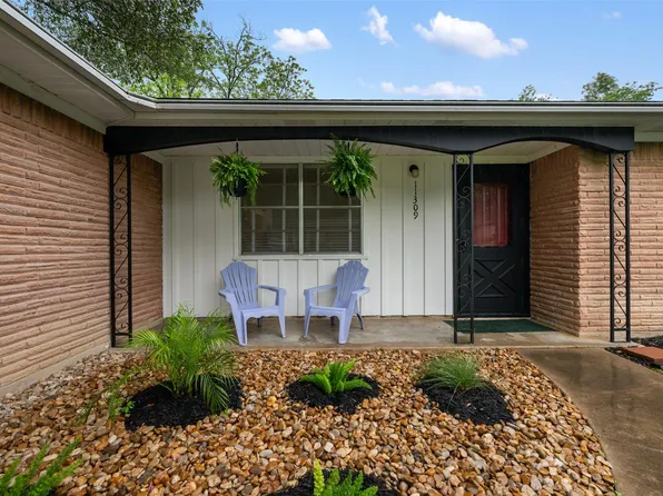 11309 Hilltop St, Austin, TX 78753