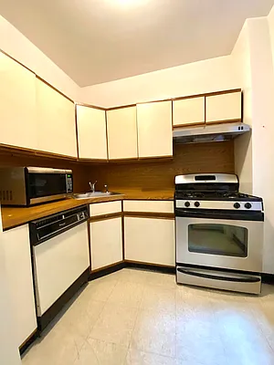 Rented by Oxford Property Group | media 3