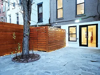Rented by R New York