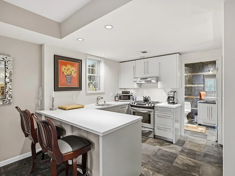 515 Taunton Way #BASEMENT — Photo 6