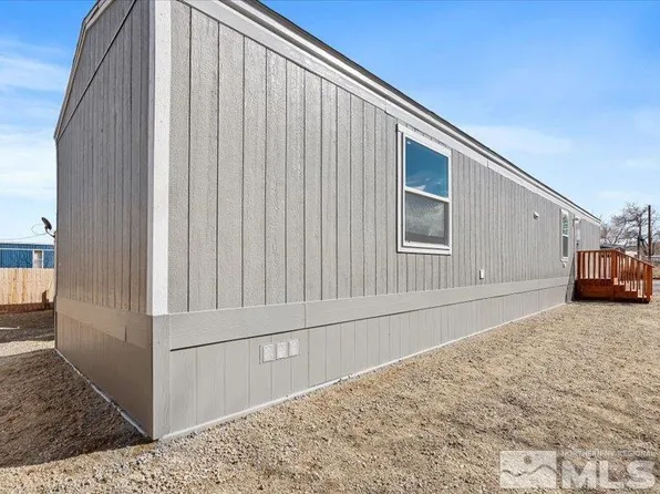 140 Hall St, Dayton, NV 89403