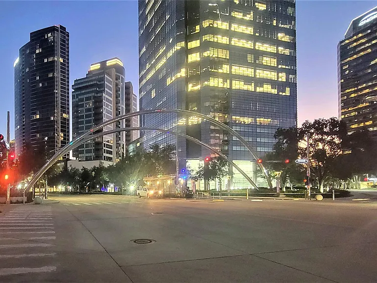 1409 Post Oak Blvd #902 — Photo 38