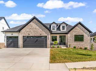 546 Saffron Ln, Versailles, KY 40383