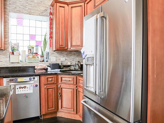 5th image of 2259 W Leland Ave Unit 2