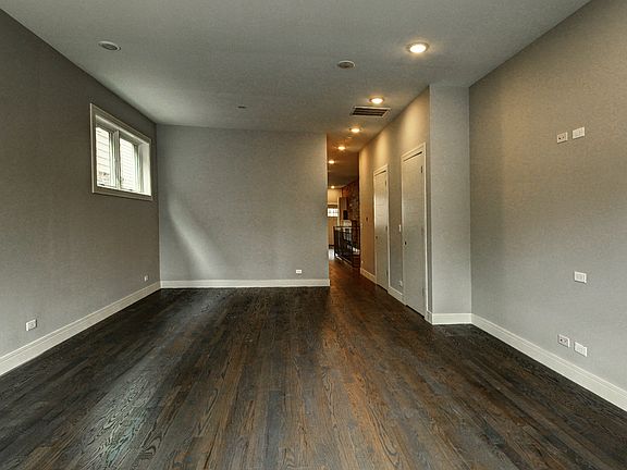 4th image of 2448 W Thomas St #1E