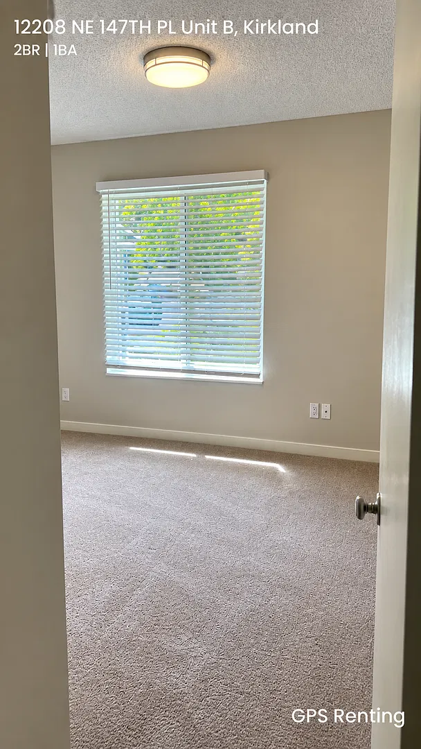 Secluded Serenity! Spacious 2-Bedroom Nestled on a Private Greenbelt with Creek Views! — Photo 4